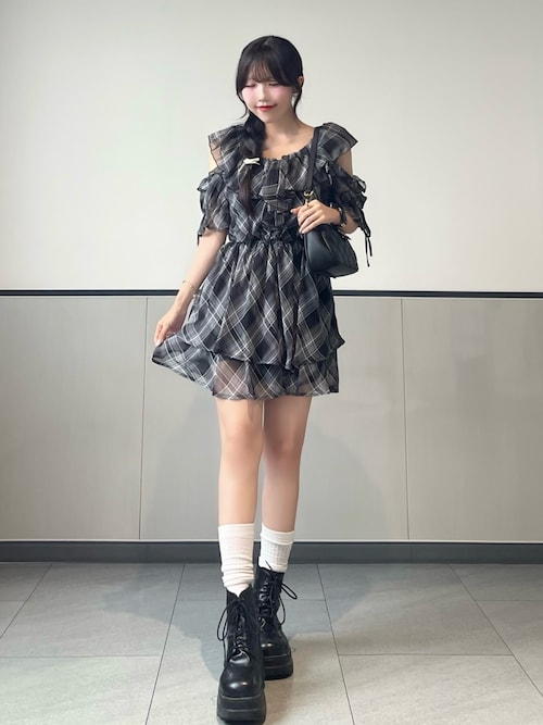 ANDWANG ボリュームフリルミニワンピース　ブラック ANDWANG ボリュームフリルミニワンピース ブラック Black