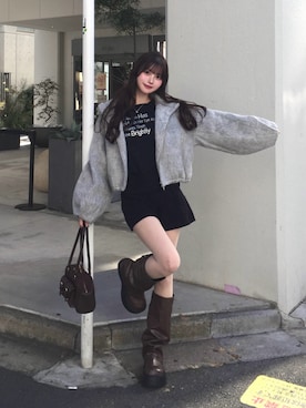 「アイテム（ジャケット/アウター、グレー系）」を使った、ほにさん（レディース・160cm）の秋コーディネート