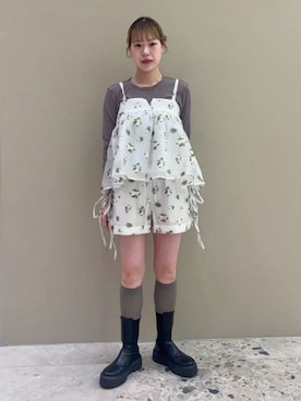 「花柄パンツ」｜カロリナグレイサーさん（レディース・159cm）の夏コーディネート