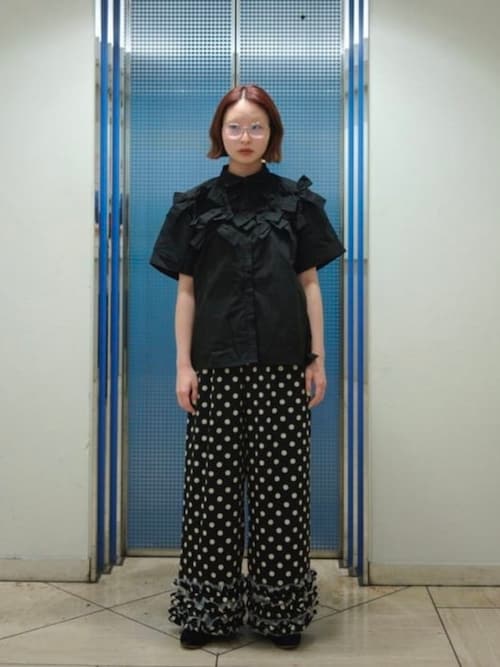 CAROLINA GLASER（カロリナ グレイサー） パンツ 裾 フリル パンツ