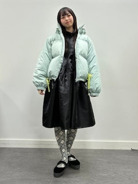 「CAROLINA GLASER（カロリナ グレイサー）のカラー 中綿 フード ブルゾン  旅行 ライブ  映え  アウター 大人ガーリー 推し活  お出かけ アウター（ブルゾン、ブルー系）」を使った、カロリナグレイサーさん（レディース・164cm）の秋コーディネート