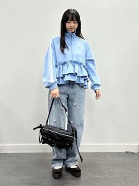 「CAROLINA GLASER（カロリナ グレイサー）のリボン いっぱい ボディバッグ 旅行 映え 大人ガーリー 推し活 お出かけ 帰省（ボディバッグ/ウエストポーチ、ブラック系）」を使った、カロリナグレイサーさん（レディース・164cm）の秋コーディネート
