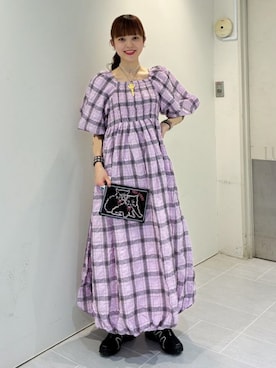 「CAROLINA GLASER（カロリナ グレイサー）のバルーン チェック ロング ワンピース 旅行 ライブ  レイヤード 映えワンピ 大人ガーリー（ワンピース、ピンク系）」を使った、カロリナグレイサーさん（レディース・164cm）の夏コーディネート