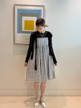 カロリナグレイサーさんのコーディネート