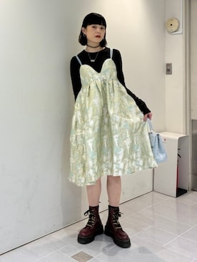 「CAROLINA GLASER（カロリナ グレイサー）のラメジャカード ミドル丈 キャミワンピース  旅行 ライブ  映え  アウター 大人ガーリー 推し活  お出かけ 結婚式（ワンピース、ブルー系）」を使った、カロリナグレイサーさん（レディース・164cm）の秋コーディネート