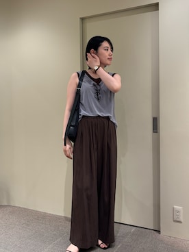 「SHENERY（シーナリー）の【Her Edit】タックイージーパンツ（その他パンツ、ブラウン系）」を使った、rokugo___168cmさん（レディース・168cm）の夏コーディネート