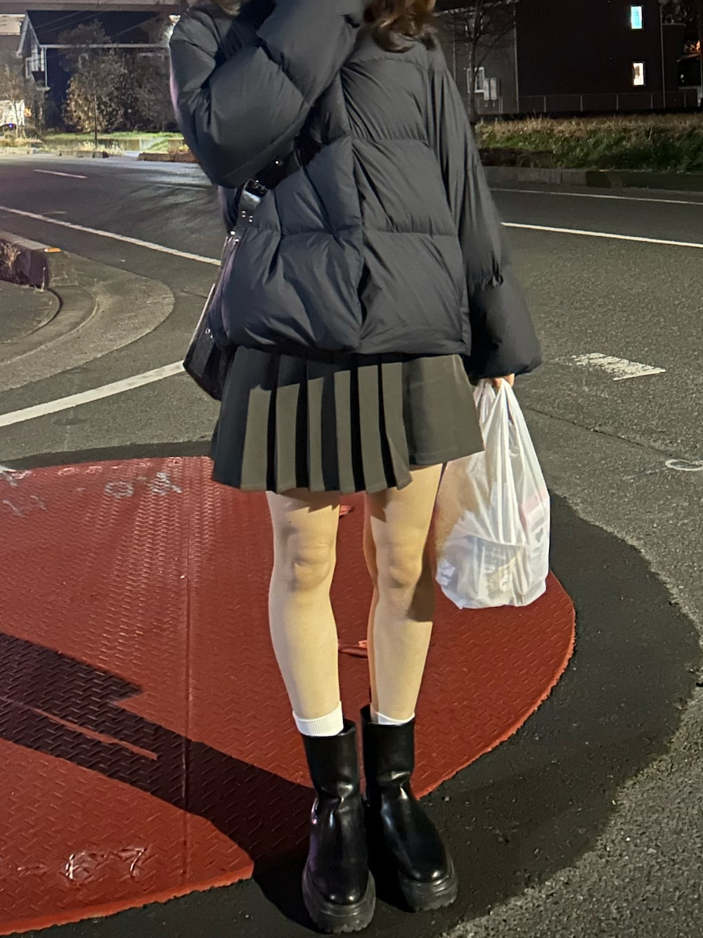 「韓国ファッション、大人女子、スカートスタイル、ootd、UNIQLO、TINA:JOJUN、無印良品、FREAK’Ｓ STORE」｜「FREAK'S STOREのeblouna/エブロ―ナ サイドゴアプラットフォーム(トラックソールブーツ)（ブーツ、ブラック系）」を使った、마사? さん（レディース・157cm）の冬コーディネートの1枚目の写真