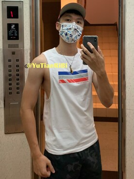 「USTのアイテム（タンクトップ、ホワイト系）」を使った、IG: YuTianRiBiさん（メンズ・175cm）の秋コーディネート