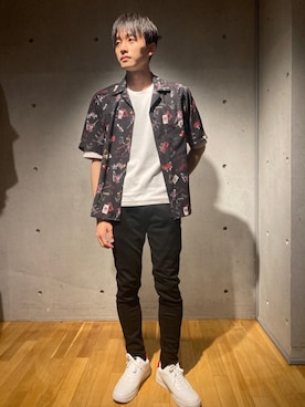 「1piu1uguale3 RELAX（ウノピュウノウグァーレトレリラックス）のアイテム（スニーカー）」を使った、RT staffstylingさん（メンズ・176cm）の春コーディネート