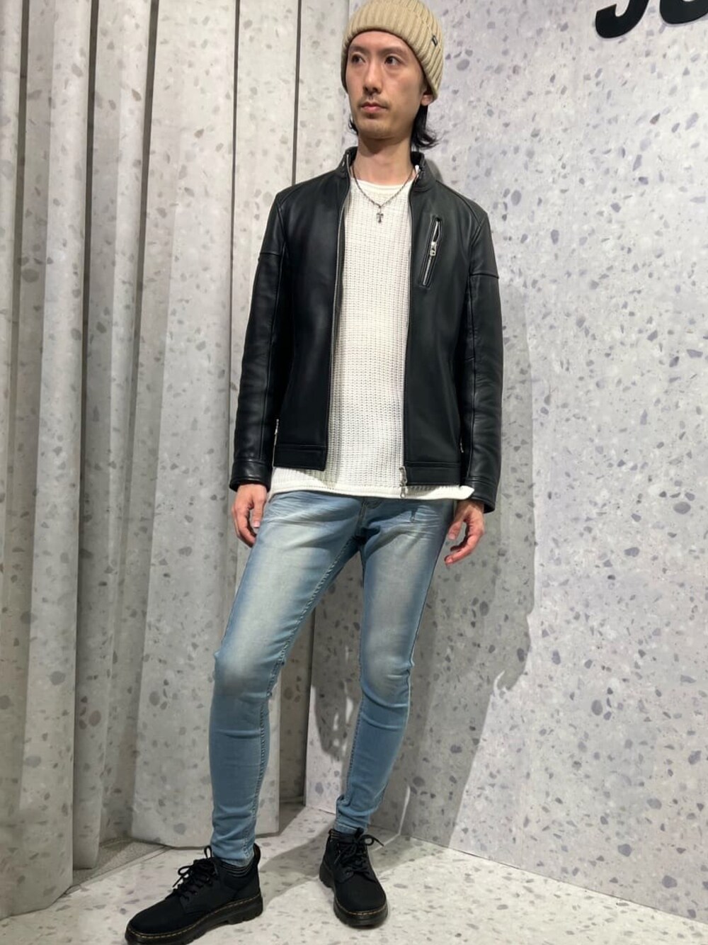 RT staffstyling｜RATTLE TRAPのライダースジャケットを使った 