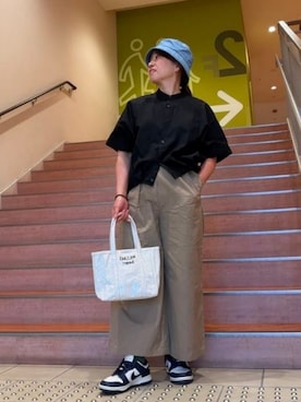 「BEAMS HEART（ビームスハート）のキャンバス ビニール トートバッグ（Tote、ベージュ系）」を使った、BEAMS HEART WOMENさん（レディース・160cm）の夏コーディネート