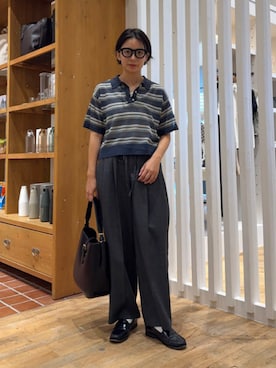 「アイテム（クラッチバッグ、ブラック系）」を使った、BEAMS HEART WOMENさん（レディース・159cm）の夏コーディネート