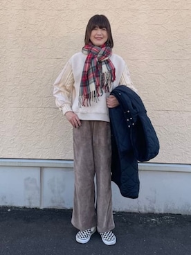 「アイテム（その他アウター、ブルー系）」を使った、BEAMS HEART WOMENさん（レディース・166cm）の冬コーディネート