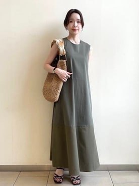 「BEAMS HEART（ビームスハート）のスカーフ ペーパー トート（トートバッグ、ブラウン系）」を使った、BEAMS HEART WOMENさん（レディース・153cm）の春コーディネート