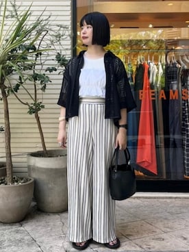 「BEAMS HEART（ビームスハート）のハート型 ショルダー バック（ショルダーバッグ、ブラック系）」を使った、BEAMS HEART WOMENさん（レディース・159cm）の夏コーディネート