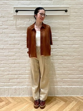 「BEAMS HEART（ビームスハート）のマリン タック ワイド パンツ（その他パンツ、ホワイト系）」を使った、BEAMS HEART WOMENさん（レディース・153cm）の春コーディネート