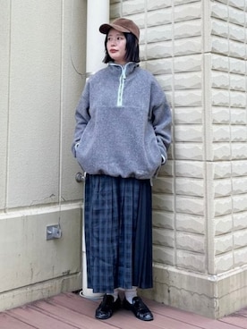 「BEAMS HEART（ビームスハート）のフリース アノラック（その他トップス、グレー系）」を使った、BEAMS HEART WOMENさん（レディース・160cm）の秋コーディネート