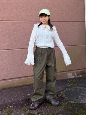 「春カラー」｜「アイテム（チノパンツ）」を使った、BEAMS HEART WOMENさん（レディース・148cm）の冬コーディネート
