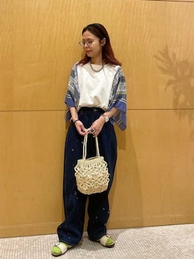 「BEAMS HEART（ビームスハート）のBEAMS HEART / フラワー ペーパー バッグ（トートバッグ、ホワイト系）」を使った、BEAMS HEART WOMENさん（レディース・153cm）の春コーディネート