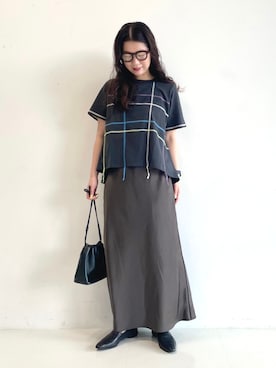 「BEAMS HEART（ビームスハート）のカラフル フリンジ ステッチ プルオーバー（T Shirts、ブラック系）」を使った、BEAMS HEART WOMENさん（レディース・160cm）の夏コーディネート