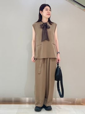 「アイテム（ベスト）」を使った、BEAMS HEART WOMENさん（レディース・170cm）の夏コーディネート