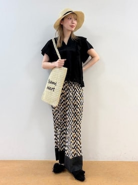「BEAMS HEART（ビームスハート）のバテンレース 切り替え ブラウス（シャツ/ブラウス、ブラック系）」を使った、BEAMS HEART WOMENさん（レディース・153cm）の春コーディネート