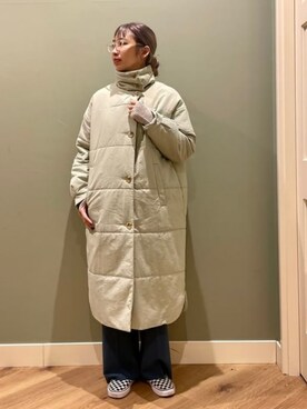 BEAMS HEART / 高性能中綿 2WAY コートを使ったショップスタッフの 