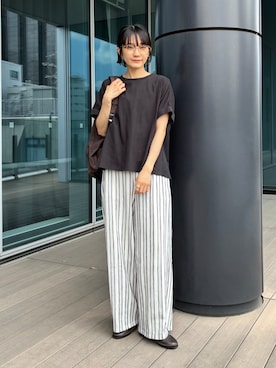 「BEAMS HEART（ビームスハート）の後釦 異素材 プルオーバー（Tシャツ/カットソー、ブラック系）」を使った、BEAMS HEART WOMENさん（レディース・153cm）の春コーディネート