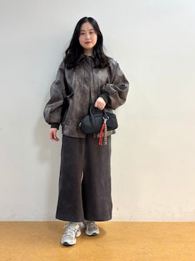 「アイテム（ライダースジャケット）」を使った、BEAMS HEART WOMENさん（レディース・163cm）の冬コーディネート