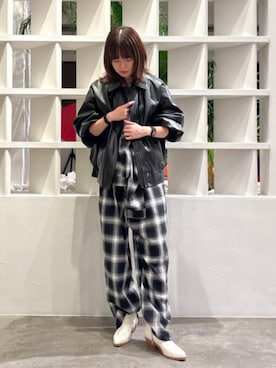 「BEAMS HEART（ビームスハート）のヴィンテージライク レザー ブルゾン（ブルゾン、ブラック系）」を使った、BEAMS HEART WOMENさん（レディース・160cm）の秋コーディネート