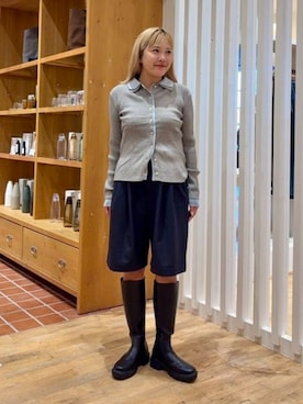 「BEAMS HEART（ビームスハート）のウールライク ハーフ パンツ（その他パンツ、グレー系）」を使った、BEAMS HEART WOMENさん（レディース・160cm）の秋コーディネート