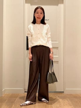 「BEAMS HEART（ビームスハート）のツイーディー フラップ パンツ（スラックス、ブラウン系）」を使った、BEAMS HEART WOMENさん（レディース・160cm）の秋コーディネート