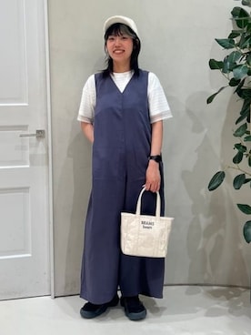 「BEAMS HEART（ビームスハート）のキャンバス ビニール トートバッグ（Tote、ベージュ系）」を使った、BEAMS HEART WOMENさん（レディース・160cm）の夏コーディネート
