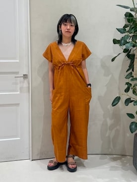 「BEAMS HEART（ビームスハート）の【7/16値下げ】Vネック オールインワン（つなぎ/オールインワン、オレンジ系）」を使った、BEAMS HEART WOMENさん（レディース・159cm）の夏コーディネート