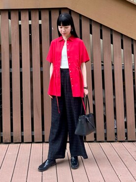 「BEAMS HEART（ビームスハート）のあおりポケット バッグ（トートバッグ、ブラック系）」を使った、BEAMS HEART WOMENさん（レディース・153cm）の春コーディネート