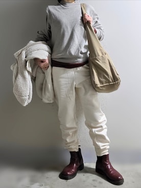 「UNIQLO（ユニクロ）のm-1200 ベージュ　スウェットシャツ（T Shirts、ベージュ系）」を使った、pomekuruさん（レディース・157cm）の春コーディネート