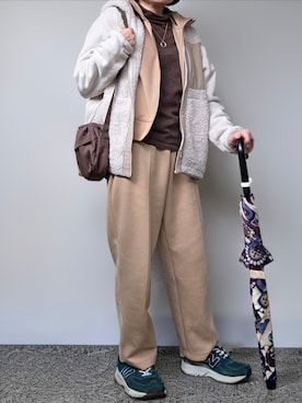 「UNIQLO（ユニクロ）のМサイズ　ドライスウェットパンツ　U-2990（Sweatpants、ベージュ系）」を使った、pomekuruさん（レディース・157cm）の春コーディネート