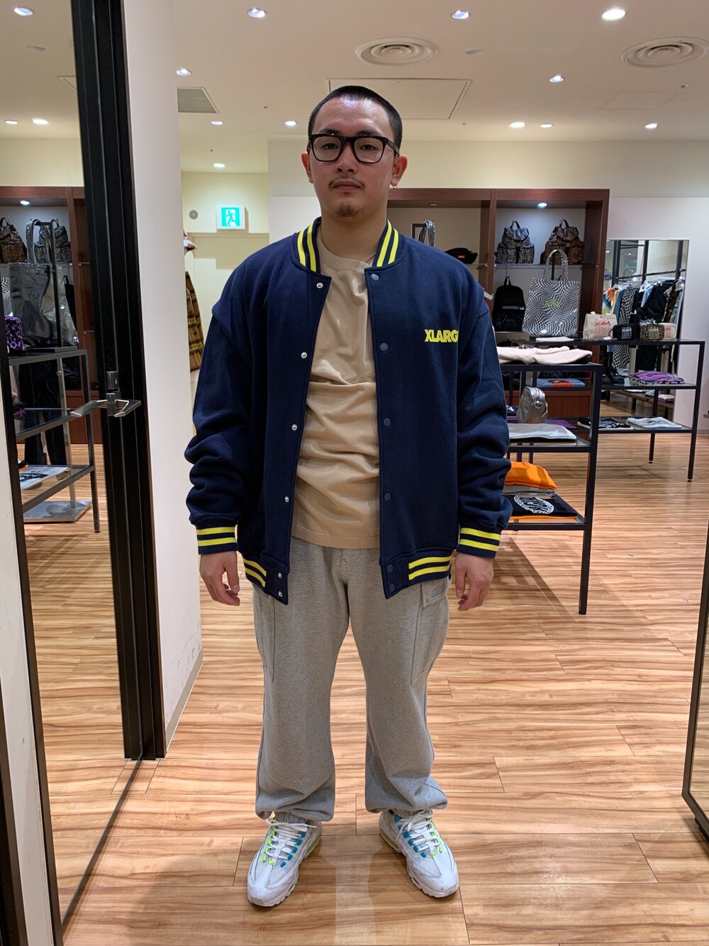 「XLARGEのSWEAT VARSITY JACKET（スタジャン、ブルー系）」を使った、RmsDbr1004さん（メンズ・164cm）の秋コーディネートの1枚目の写真