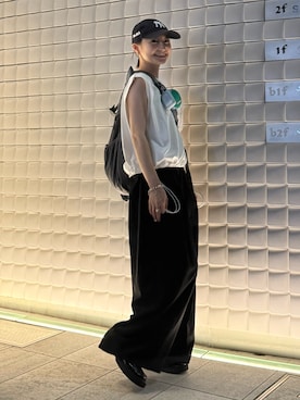 「hellam（へラム）のクレープ タックワイドパンツ（その他パンツ）」を使った、いそまた あいさん（レディース・158cm・20代）の夏コーディネート