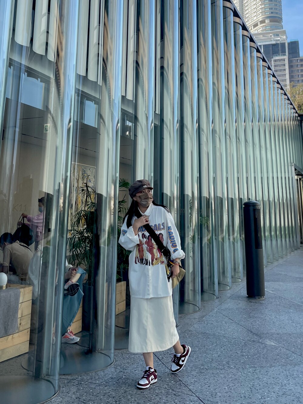 「ootd、街頭穿搭、休閒、日系極簡、oversize、nike、男友風、古着MIX」｜「Leeのアイテム（キャスケット、ブラウン系）」を使った、anagonebadさん（レディース・157cm）の秋コーディネートの1枚目の写真