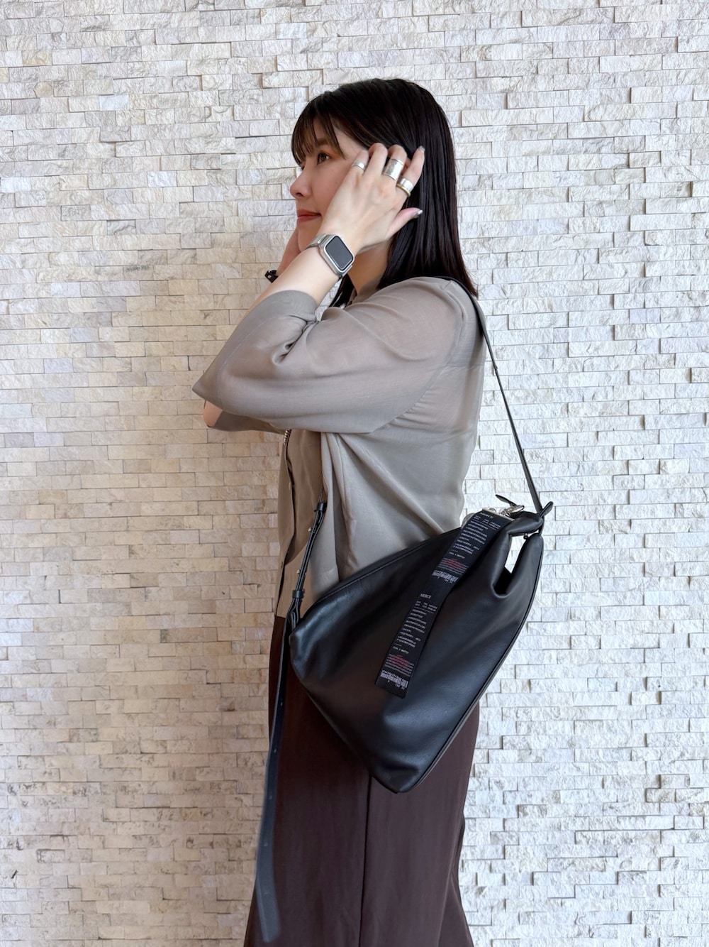 新品タグ付き イアパピヨネ 本革/480g 2WAYレザーショルダーバッグ ear