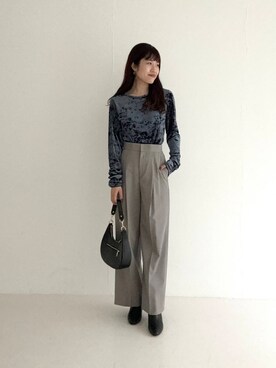 「冬の差し色コーデ」｜「アイテム（スラックス）」を使った、rlvv37さん（レディース・163cm）の秋コーディネート