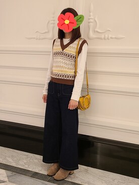 「ZARA（ザラ）のアイテム（デニムパンツ、ブルー系）」を使った、Yen Hoさん（レディース）の春コーディネート
