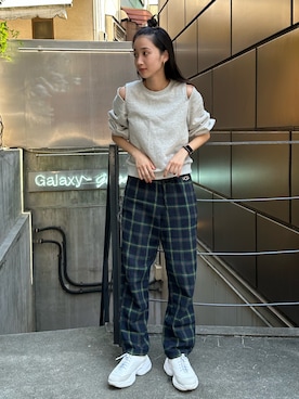 「UGG（アグ）のアイテム（パンツ）」を使った、清水こづえさん（レディース・165cm）の秋コーディネート