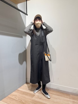 「Chez toi（シェトワ）のアイテム（ジャンパースカート）」を使った、TAKAOKAさん（レディース・156cm）の冬コーディネート