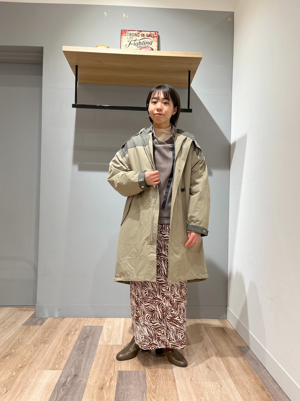 「おしゃれさんと繋がりたい、GERRY、3wayアウター、柄スカート、アニマル柄、大人カジュアル、大人コーデ、大人カジュアルコーデ、ミリタリーコーデ、ロングスカート、ショートヘア、私の推しブランド、156cm、ボーイッシュコーデ、お出かけコーデ」｜「CPCMの【GERRY/ジェリー】3WAYミリタリーモッズ（ミリタリージャケット、グリーン系）」を使った、TAKAOKAさん（レディース・156cm）の冬コーディネートの1枚目の写真