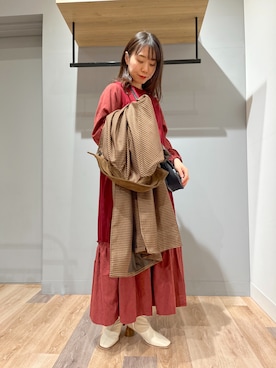 「CPCM（シーピーシーエム）のアイテム（ステンカラーコート）」を使った、TAKAOKAさん（レディース・156cm）の冬コーディネート