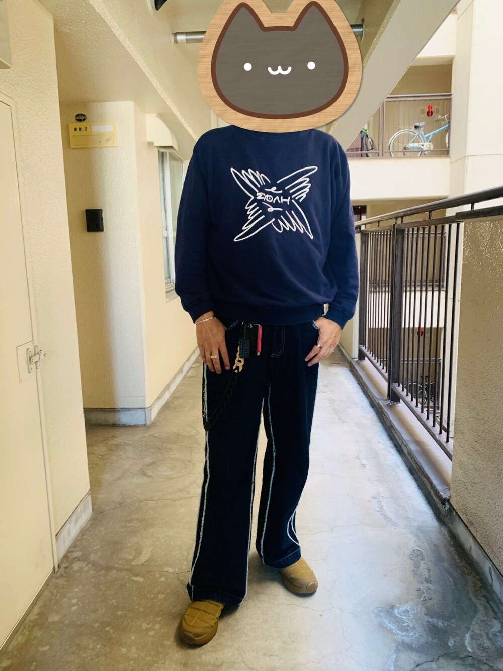 「カジュアルコーデ」｜「スコレー古着のアイテム（スウェット、ブルー系）」を使った、toy-kさん（メンズ・170cm）の春コーディネートの1枚目の写真
