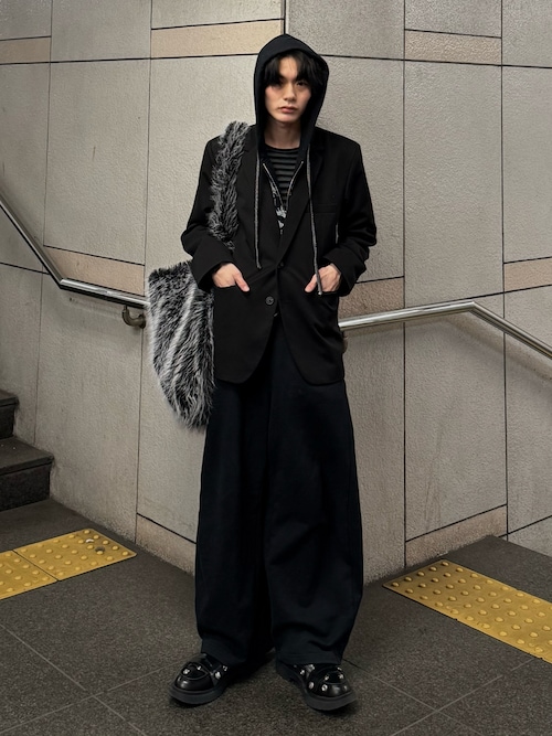 「EPNK（イーピーエヌケー）のSeam curve sweat pants / シームカーブスウェットパンツ（スウェットパンツ）」を使った、くま🧸さん（メンズ・174cm）の春コーディネート