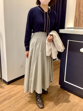 「TOKYO SHIRTS（トウキョウシャツ）のニット 配色ボウタイ プルオーバー 長袖 レディース（ニット/セーター、ブルー系）」を使った、BRICK HOUSE by Tokyo Shirts 浜松市野イオンモール店さん（レディース・155cm）の秋コーディネート